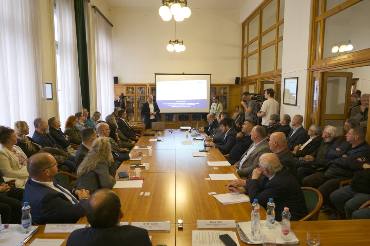 Nem tudni, ki költözne a Pécs mellé tervezett óriási ipari parkba, de kérik, ne legyenek álmatlan éjszakái senkinek