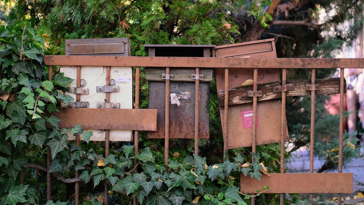 #215 –  Borítékolt botrány  | Fedezetlen gesztus | Ipari porhintés