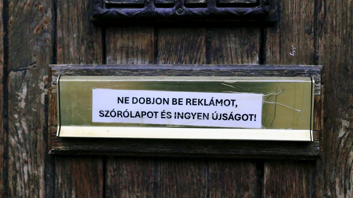 #223 – Nyomdafestéket tűrni | Menetrendet venni | Muzsikát fotózni